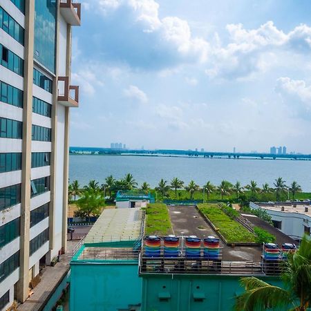 Opiam B&B A Business Hotel Kolkata Bagian luar foto