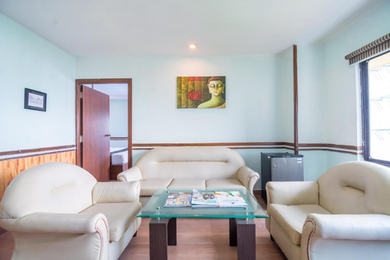 Opiam B&B A Business Hotel Kolkata Bagian luar foto