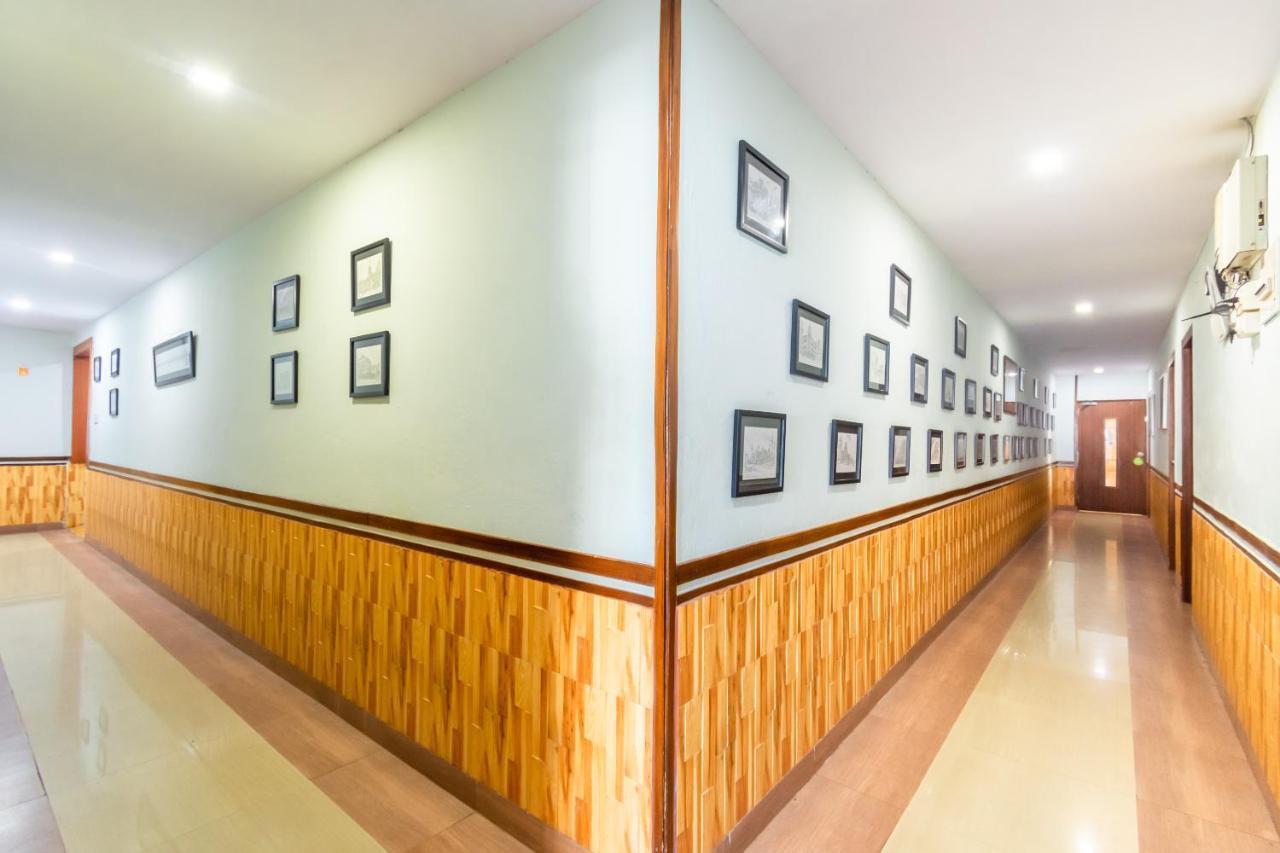 Opiam B&B A Business Hotel Kolkata Bagian luar foto