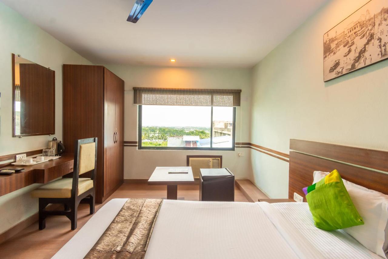 Opiam B&B A Business Hotel Kolkata Bagian luar foto