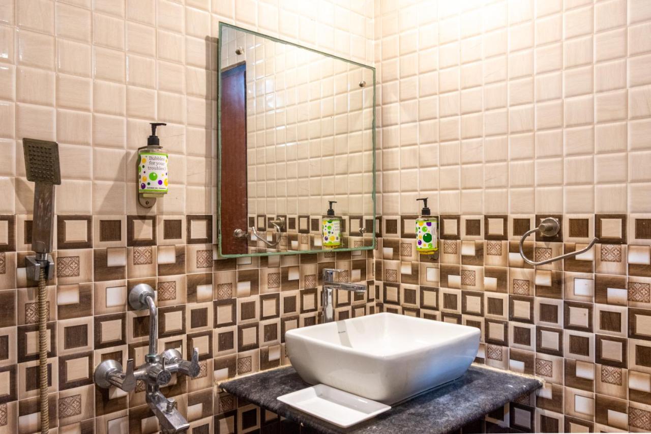 Opiam B&B A Business Hotel Kolkata Bagian luar foto