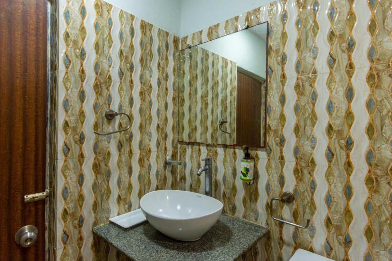Opiam B&B A Business Hotel Kolkata Bagian luar foto